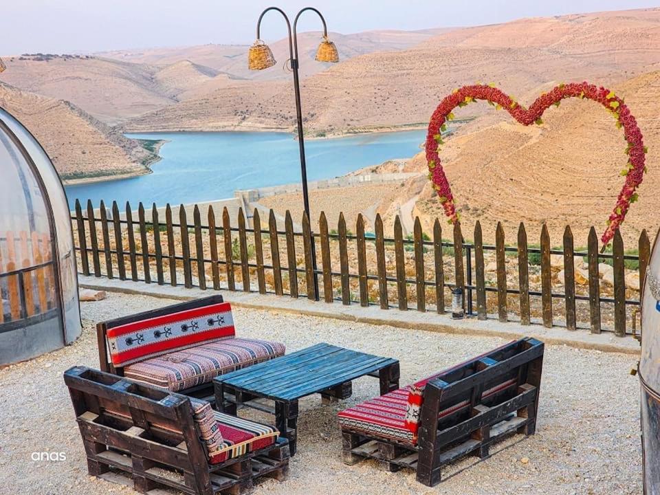 Wadi Al-Wala View Camp Hotel Madaba Luaran gambar
